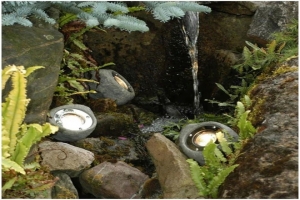Подсветка для пруда, которая маскируется под подводные камни💧